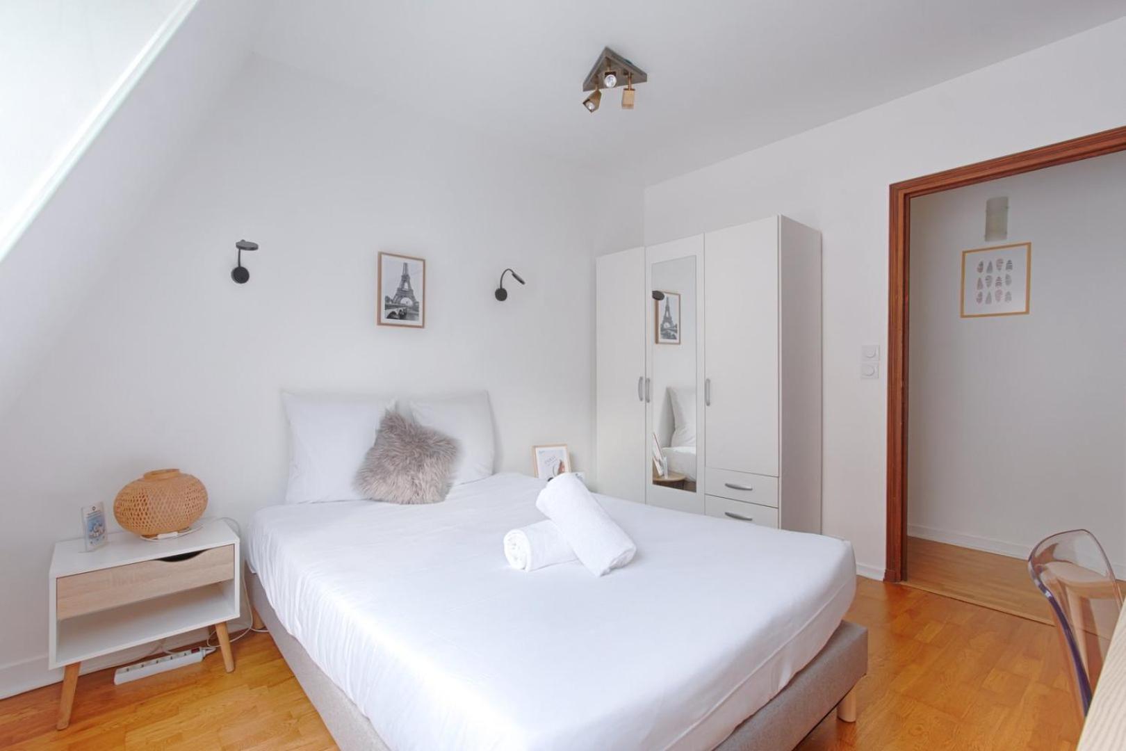 Appartement Near To Saint Lazare - 6P Париж Екстериор снимка